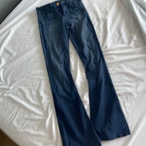 Blank NYC size 25 bell bottom jeans